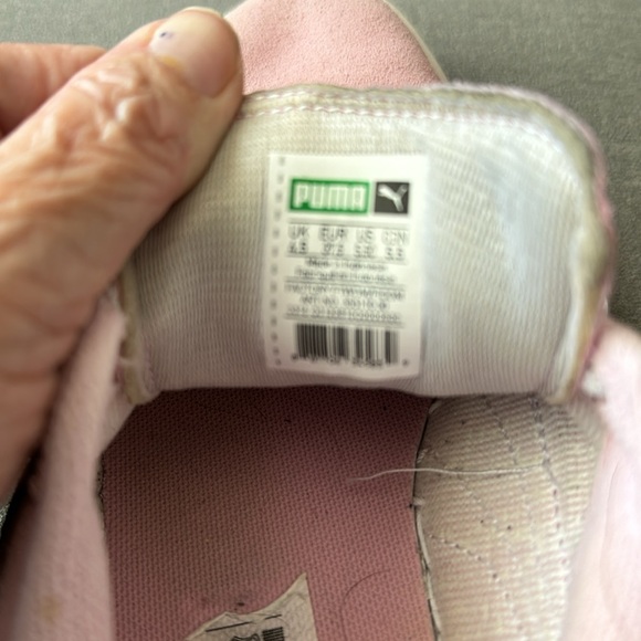 Pink suede girls Puma sneakers - Picture 4 of 4